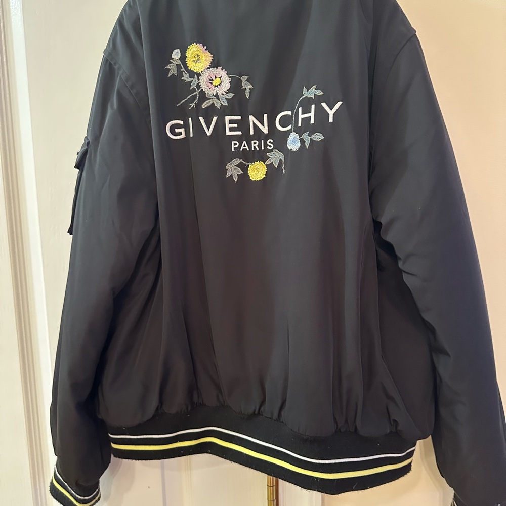Givenchy girls light puffer jacket